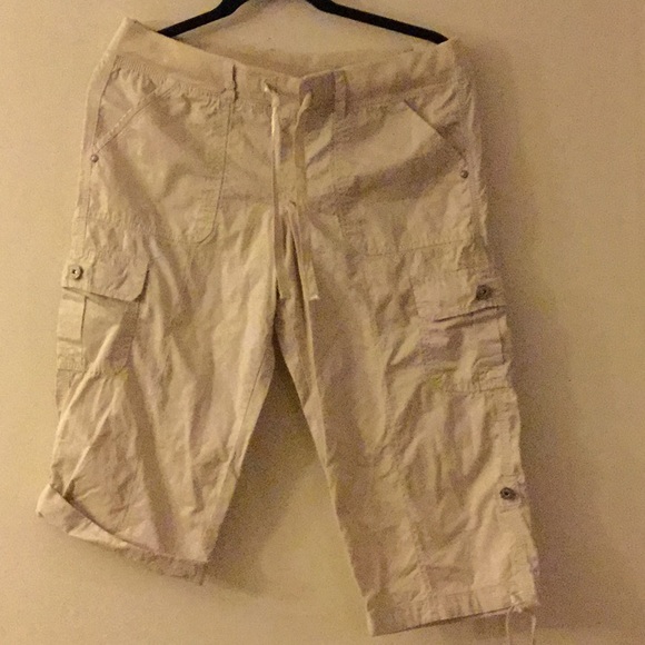NWT Justice khaki cargo Capri (Girl) 16.5 - Picture 5 of 8